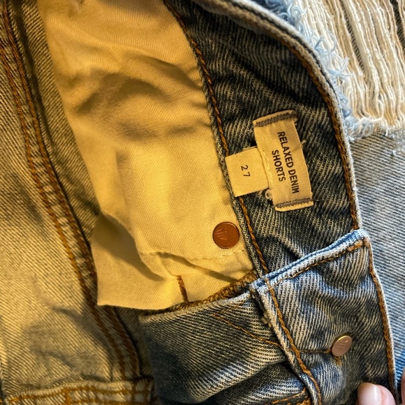 Madewell Relaxed Denim Shorts - Picture 5 of 6